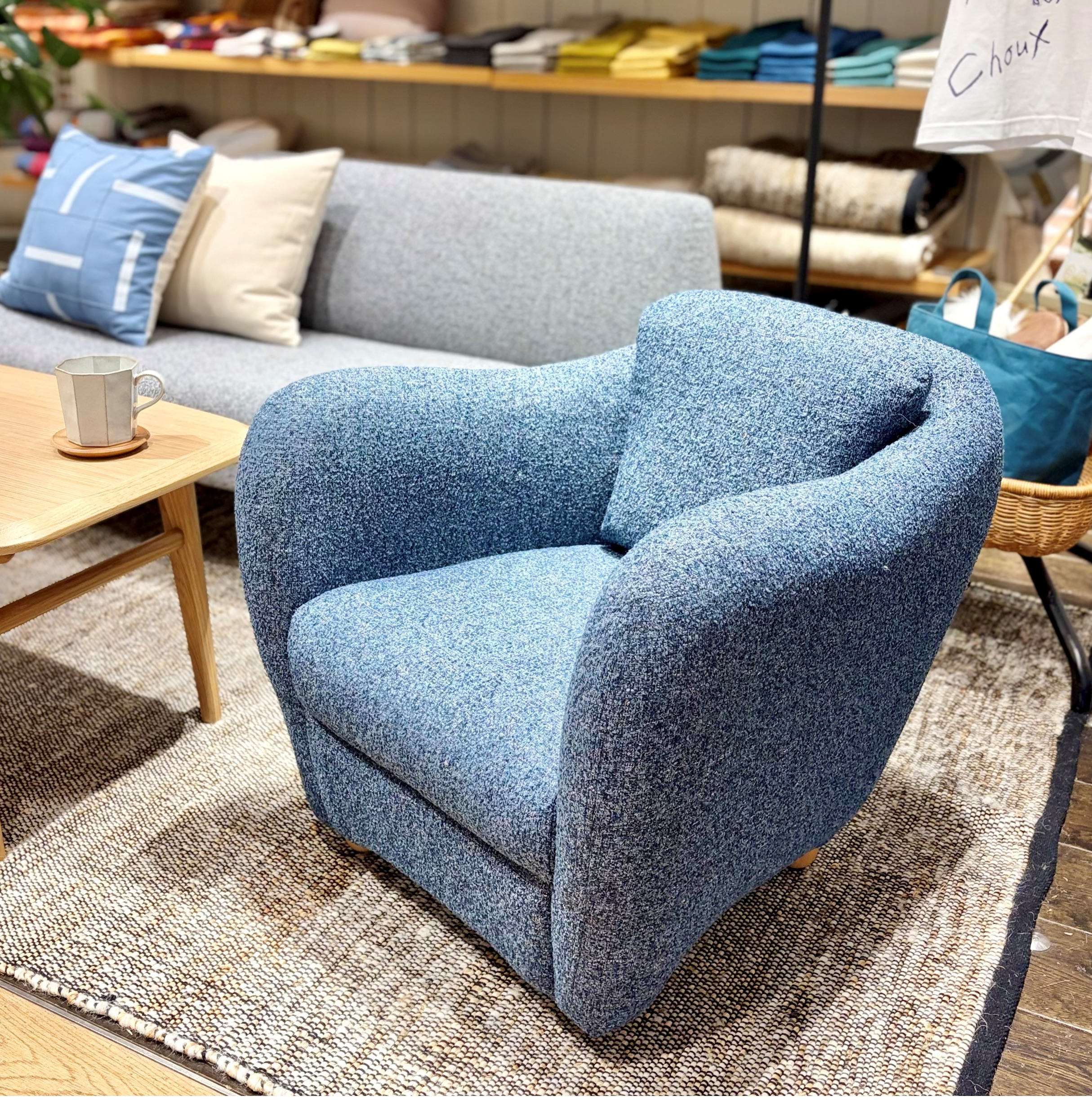 IDÉE 渋谷店】MINI MILLER ARM CHAIR 新しい生地にリニューアル | IDEE