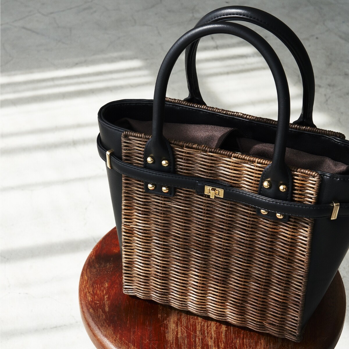 【新品】DIANA かごバッグ ショルダーバッグ　2way ラタンバッグ 5866f4a3.jpg