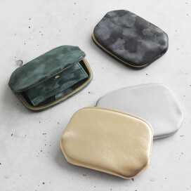 本革のコンパクト財布が新登場！