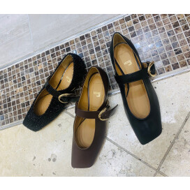 〈HENRI EN VARGO（ヘンリ エン ヴァーゴ)〉秋冬の新作が入荷しました！！