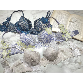 AMPHIリュクスの入荷のご案内です❣️