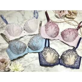 stylist 4U入荷いたしました♡