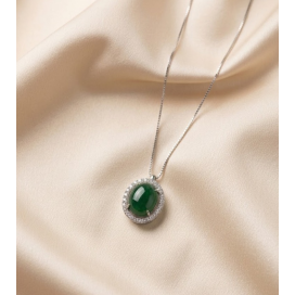 秋のスペシャルセールを開催中！💚プラチナ翡翠ペンダント💚