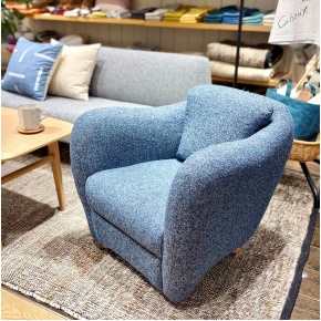 【IDÉE 渋谷店】MINI MILLER ARM CHAIR　新しい生地にリニューアル