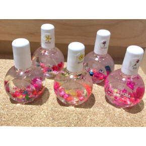 【インスタで話題！】お花がたくさん！NAIL OIL