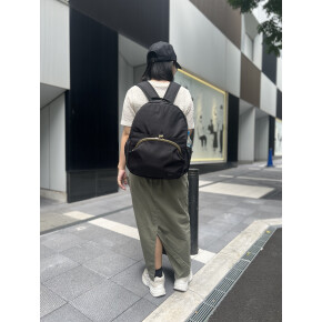 シンプルイズベストな「がま口リュック」