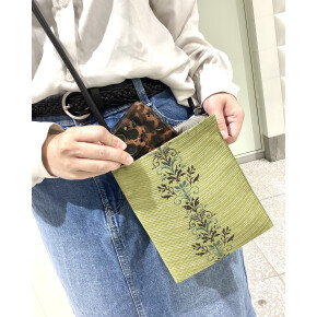 【NEW】一風変わった贈り物にも！帯地サコッシュ