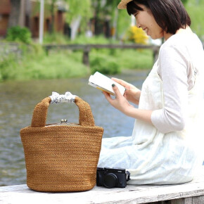 夏に大活躍！涼しげなカゴバッグが登場‼︎