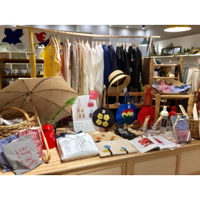 pot and tea 「春のおでかけ」展開催中です。