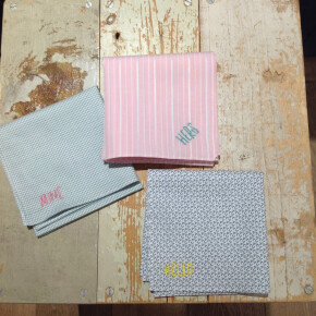 オリジナルのハンカチ入荷しました