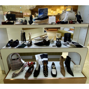 ＜1/2 Un-Demi（アンドゥミ）＞レッグウェアお取り扱い中👣
