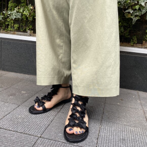 【会員様限定優待実施中！】〈TSURU by MARIKO OIKAWA(ツル バイ マリコオイカワ)〉リボンサンダル