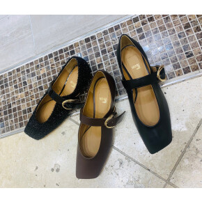 〈HENRI EN VARGO（ヘンリ エン ヴァーゴ)〉秋冬の新作が入荷しました！！