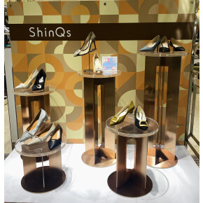 足元を明るく華やかに彩るパンプスのご紹介👠