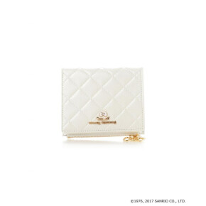 ୨୧⑅* ハローキティコラボ折財布୨୧⑅* ShinQs My Cartに登場♡♡