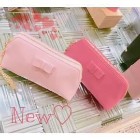 ＊モバイルバッテリー付きポーチ＊