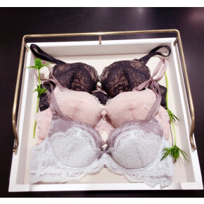 AMPHIから田中里奈さんコラボ商品が新登場！！