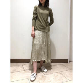 新作！アシンメトリーディテールが魅力のレイヤード風トップス！