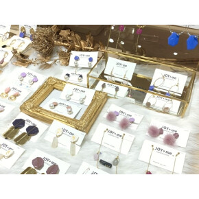 【渋谷ヒカリエ ShinQs パーツジョイスト】 気分があがるアクセサリー〈JOY+me（ジョイミー）〉