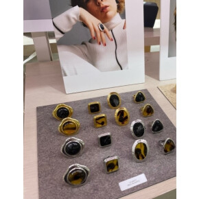【渋谷ヒカリエShinQsパーツジョイスト】個性的なアクセサリー〈MY SPECIAL RING〉