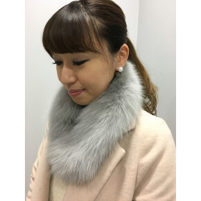 【クリスマスのこの時期にぴったりなファーマフラー】