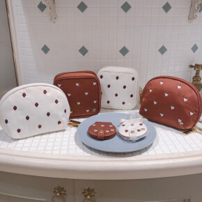 ♡ストロベリー刺繍小物シリーズ♡