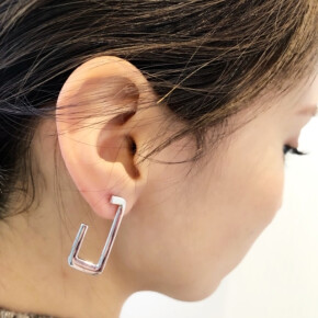地金ピアス