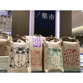“合わせ技”が奥深い！大人味アラレ「こぶ塩」＆「ちーずカレー」