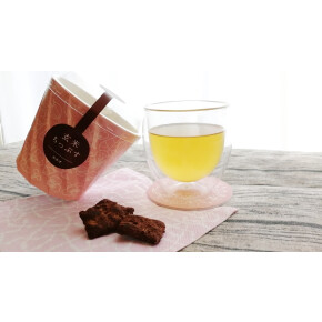 カラダ嬉しいおやつを発見♪期間限定〈きりのさか by Chuoken Senbei〉カカオニブ入り「玄米ちっぷす」 