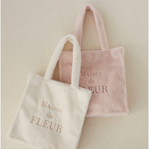 【Monthly Change】ファーブランドロゴ刺繍スクエアトートバッグ