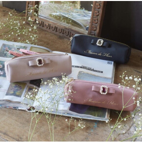 【再入荷】パールビジューリボンペンケース୨୧