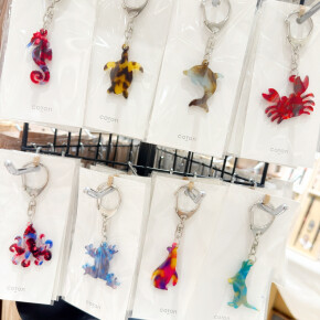 メガネフレーム素材のアクセサリー♪