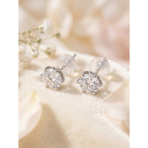 ✨一度は着けたい！大粒プラチナダイヤモンドピアス✨